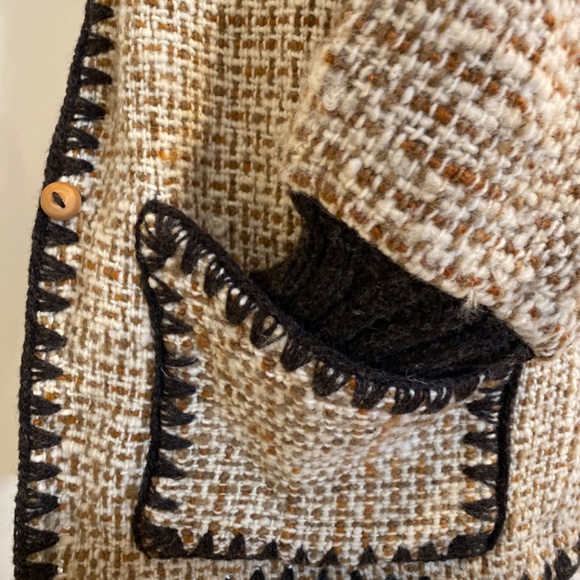 Vintage Hand-Crocheted Wool Jacket – Women’s L/XL – Brown, Structured & Unique - Picture 6 of 8
